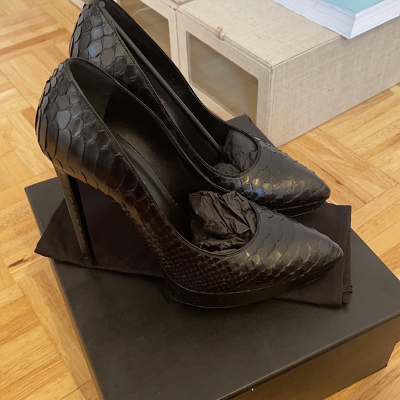 Saint Laurent classic Janis python platform pumps - Picture 2 of 8